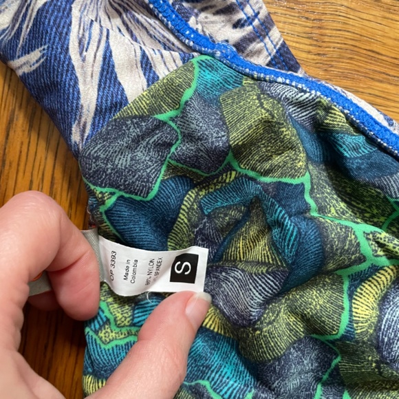 Maaji Reversible Printed Bikini top - Picture 6 of 6